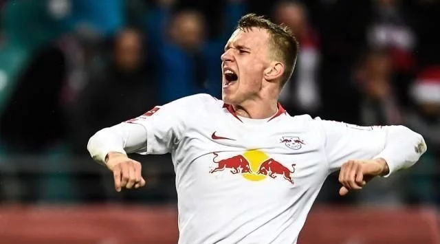 更突显了现 更突显了现